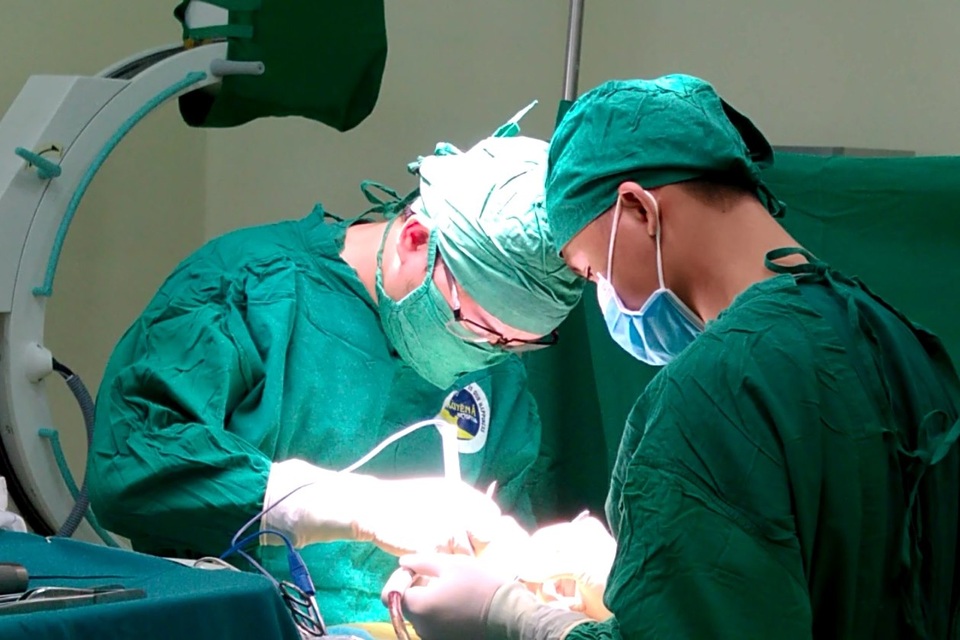 Cảnh báo tai nạn uống thuốc còn nguyên vỉ ở người già - 3 Cảnh báo tai nạn uống thuốc còn nguyên vỉ ở người già - 3