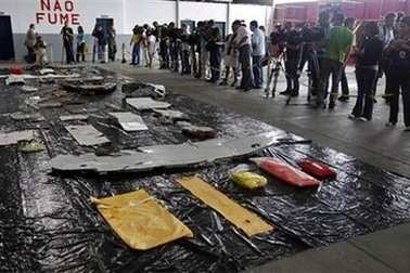 Vụ máy bay Pháp gặp nạn: Tìm thấy thêm 6 thi thể 