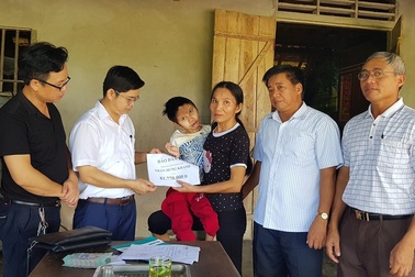 Bạn đọc giúp đỡ gia đình anh Trần Hưng Khánh hơn 80 triệu đồng