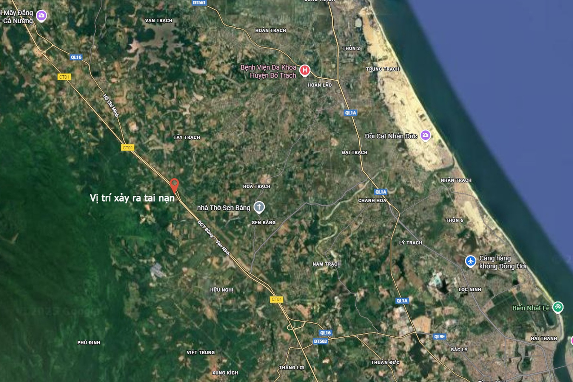 Hiện trường vụ tai nạn trên cao tốc Bùng - Vạn Ninh làm 5 người thương vong - 9