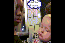 Phản ứng "khó đỡ" của bé yêu hút hàng triệu lượt xem