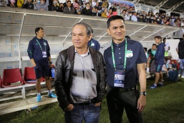 Tuyên bố HLV Kiatisuk thay Park Hang Seo, huyền thoại Thái Lan bị "ném đá"