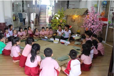 Dạy trẻ về Tết cổ truyền tại trường Saigon Academy