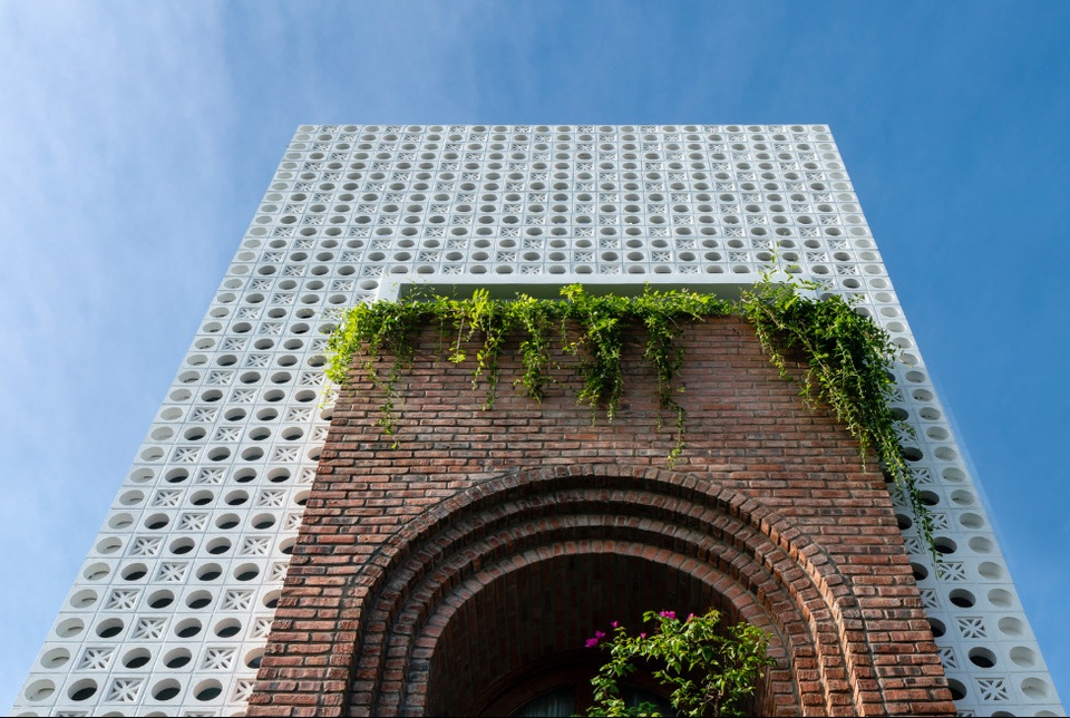 Ngôi nhà tầng mộc mà chất, nhìn đâu cũng thấy cây xanh ở Đà Nẵng - 1 Ngôi nhà tầng mộc mà chất, nhìn đâu cũng thấy cây xanh ở Đà Nẵng - 1