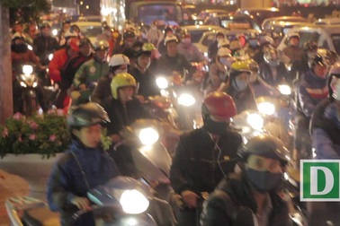 Đường vành đai 3 mới mở rộng vẫn ùn tắc nghiêm trọng