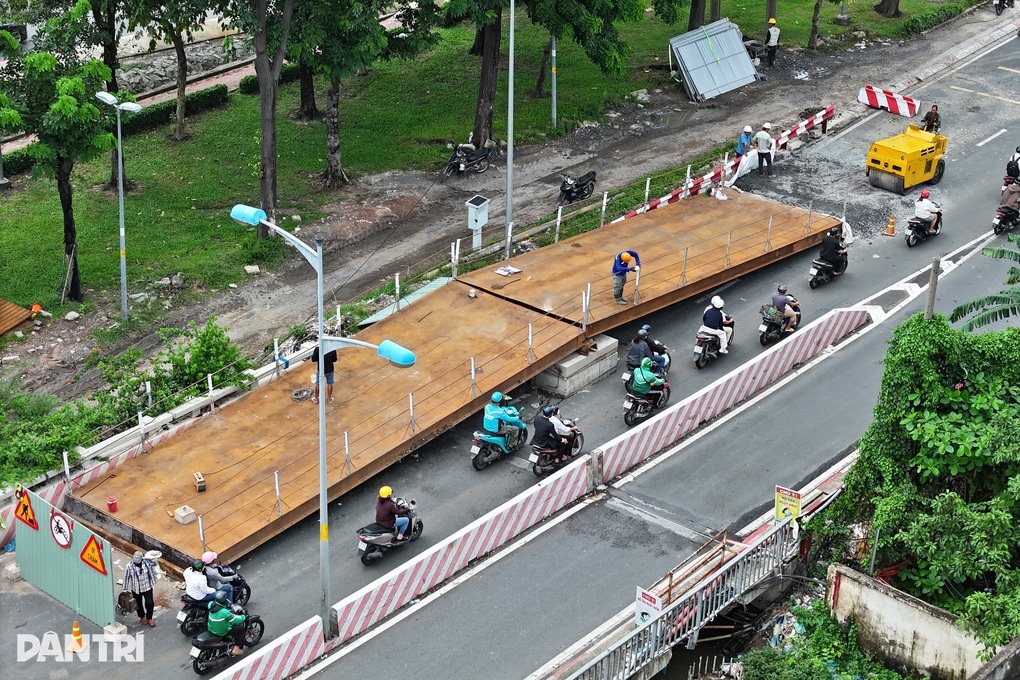 Khối sắt lạ tại dự án nâng tĩnh không cầu Bình Triệu 1 ở TPHCM - 2 Khối sắt lạ tại dự án nâng tĩnh không cầu Bình Triệu 1 ở TPHCM - 2