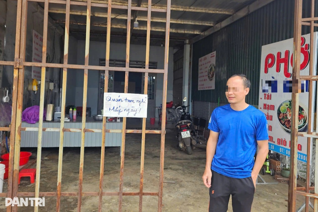 Vụ nhóm côn đồ đập phá quán phở: Con gái nợ, bố bị khủng bố - 3 Vụ nhóm côn đồ đập phá quán phở: Con gái nợ, bố bị khủng bố - 3