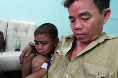 Mẹ mất, chị bị tâm thần, cậu học trò nhỏ lại đối mặt với bệnh ung thư