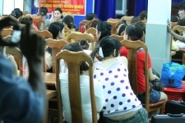 Bắt ông chủ ép nhân viên massage làm “nô lệ tình dục”