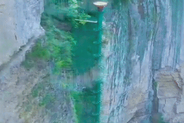 Cầu thang xoắn ốc cao 88 m không dành cho người yếu tim