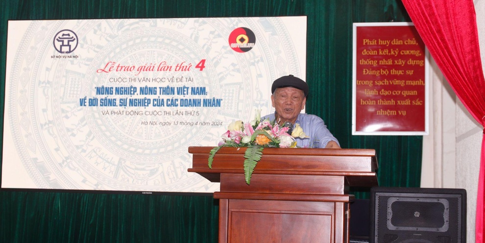 Nhà văn Nguyễn Trí Huân nói về việc đèn cạn dầu của Quỹ nhà văn Lê Lựu - 1 Nhà văn Nguyễn Trí Huân nói về việc đèn cạn dầu của Quỹ nhà văn Lê Lựu - 1