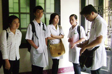 Sinh viên Y Dược “phát hoảng” trước dự thảo tăng học phí
