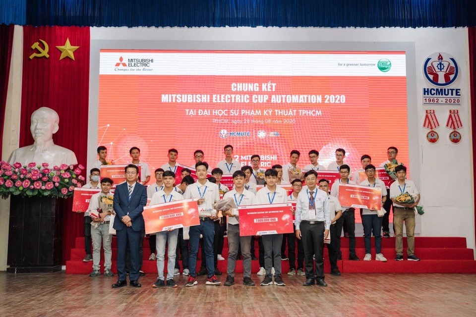 Cuộc thi kỹ thuật điện tử MECA lần đầu tiên được tổ chức tại Việt Nam - 2 Cuộc thi kỹ thuật điện tử MECA lần đầu tiên được tổ chức tại Việt Nam - 2
