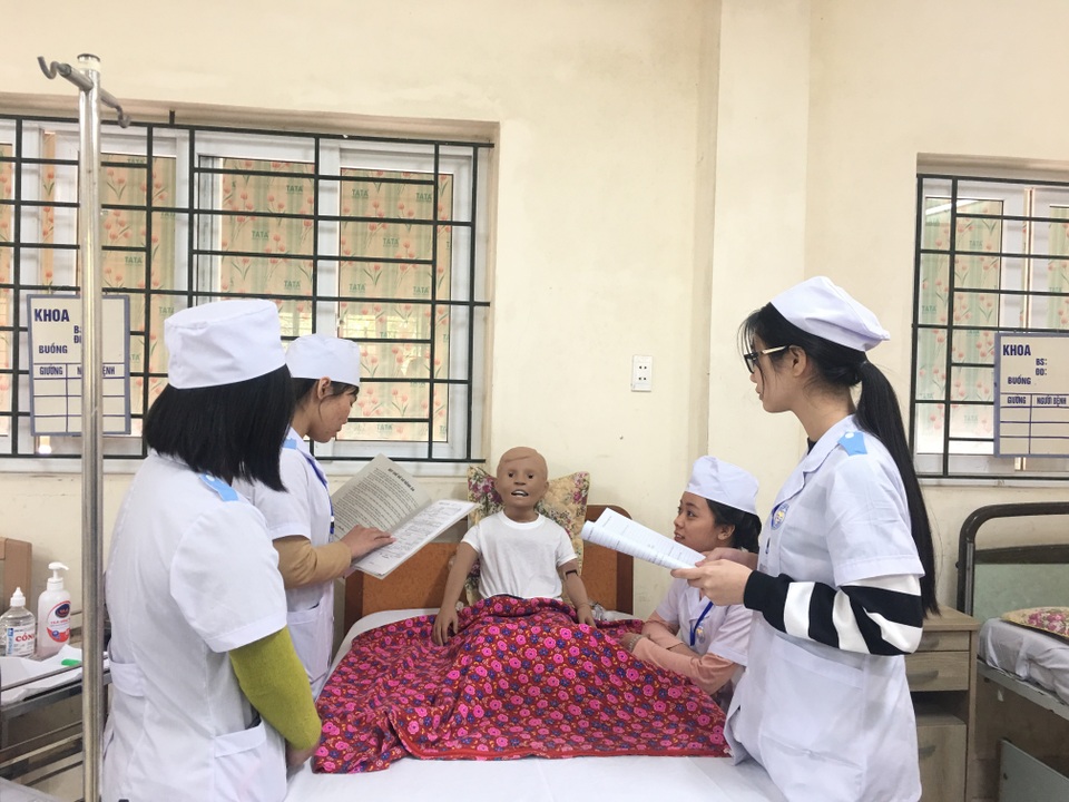 Sinh viên y hào hứng với cách học đảo chiều - 2 Sinh viên y hào hứng với cách học đảo chiều - 2