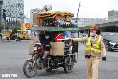 CSGT Hà Nội phạt gần 1 tỷ đồng vi phạm giao thông trong một ngày