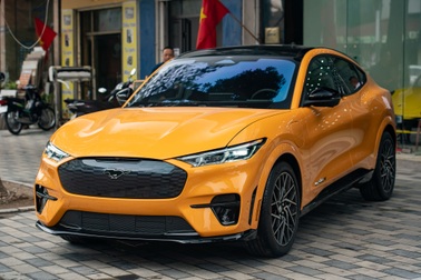 "Ế" 2 năm, xe điện Ford Mustang Mach-E hạ giá gần 2 tỷ đồng để tìm khách