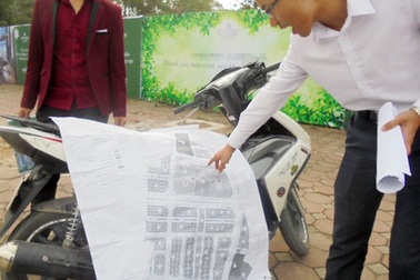 Đi xe bốn bánh, sơ mi láng cóng, tháng không kiếm nổi 5 triệu đồng