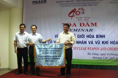 Vì một thế giới hòa bình, không có vũ khí hạt nhân và vũ khí hóa học