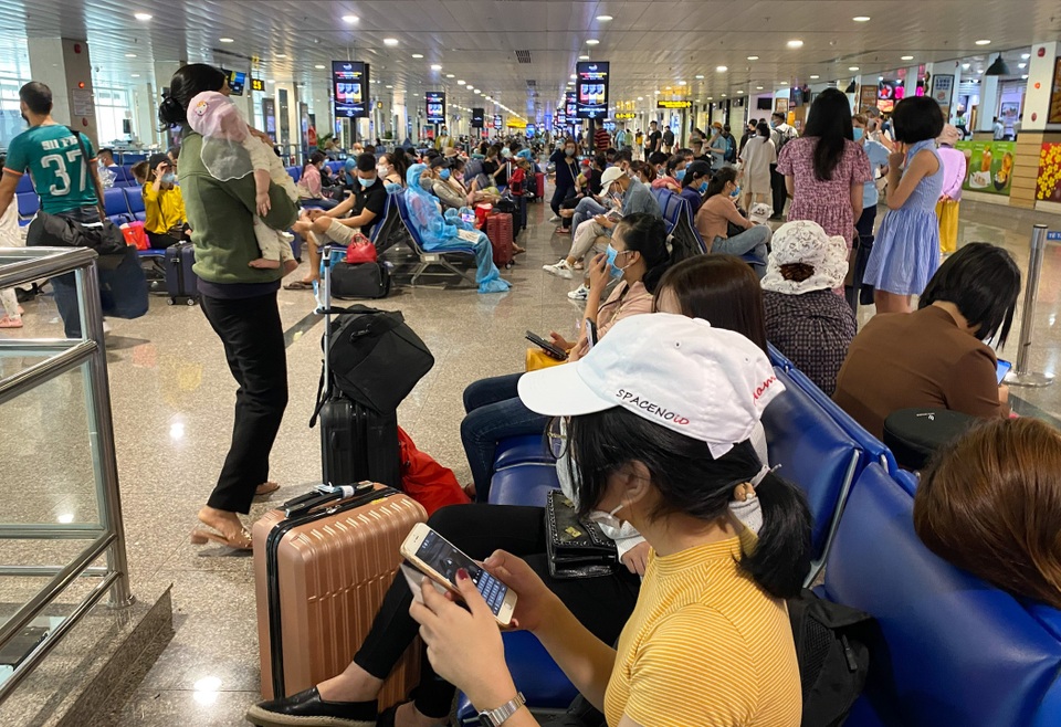 Bộ GTVT và TPHCM cùng cầu cứu Chính phủ gỡ khó cho Tân Sơn Nhất - 1 Bộ GTVT và TPHCM cùng cầu cứu Chính phủ gỡ khó cho Tân Sơn Nhất - 1
