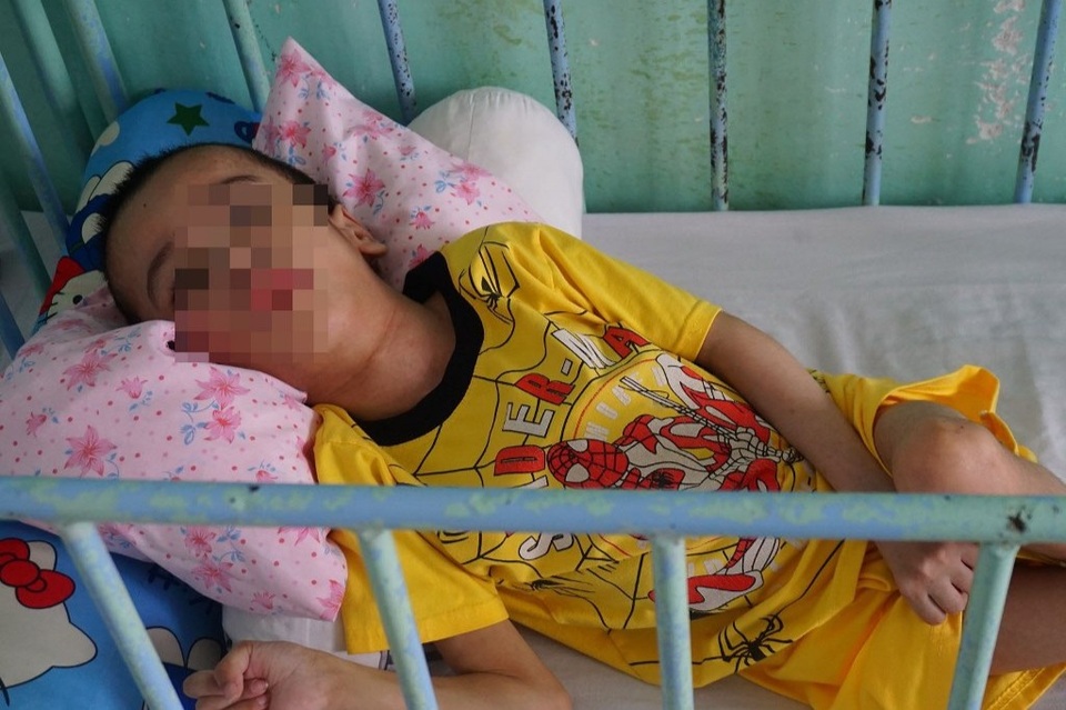 Người phụ nữ có 20 năm làm mẹ của những trẻ em khuyết tật - 1 Người phụ nữ có 20 năm làm mẹ của những trẻ em khuyết tật - 1