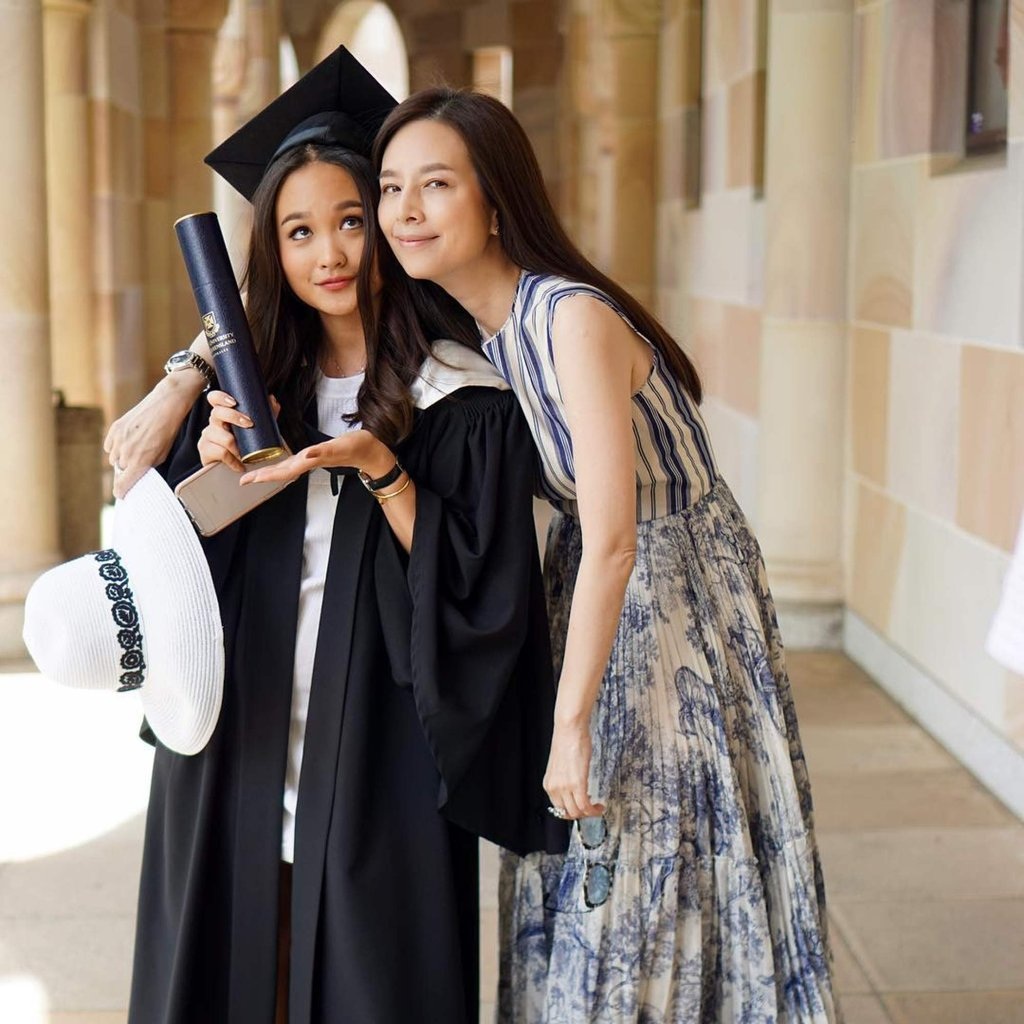 Madam Pang'ın kızının güzelliğine ve zarafetine hayran kalın - 2 Ngắm vẻ đẹp và sự sang chảnh của con gái Madam Pang - 2