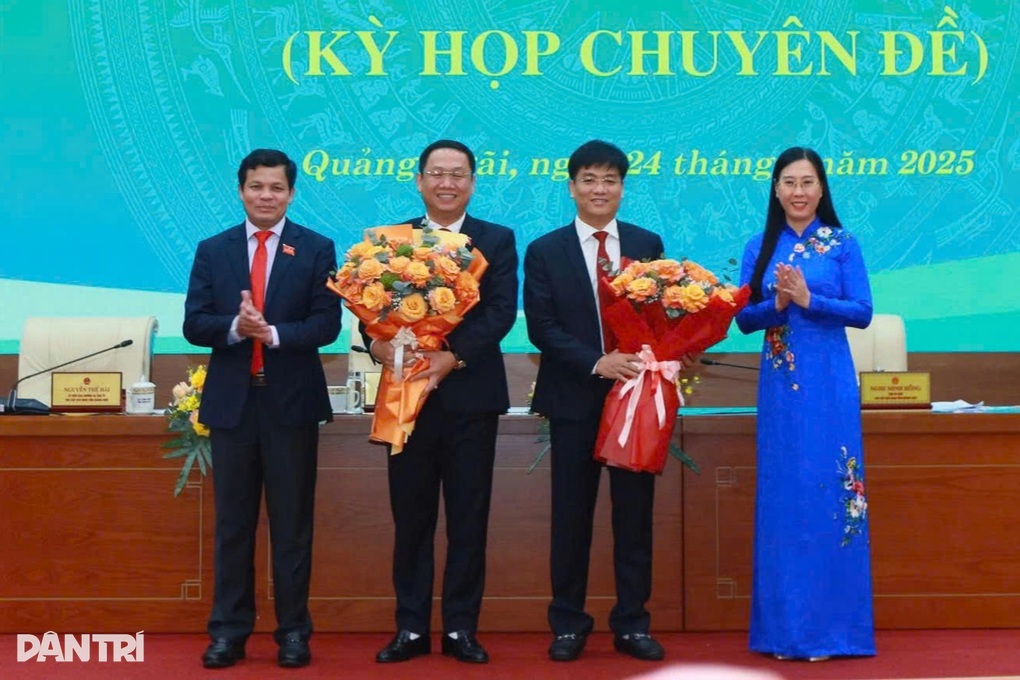 Hai bí thư xã được bầu giữ chức phó chủ tịch tỉnh - 1