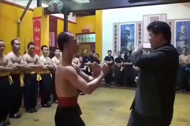 Màn biểu diễn khí công đặc biệt của võ sư Huỳnh Tuấn Kiệt