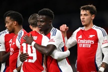 Thắng đậm Monaco, Arsenal chen chân vào top 3 ở Champions League