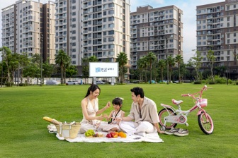 Có một miền xanh được tô điểm bằng sắc màu tuổi thơ