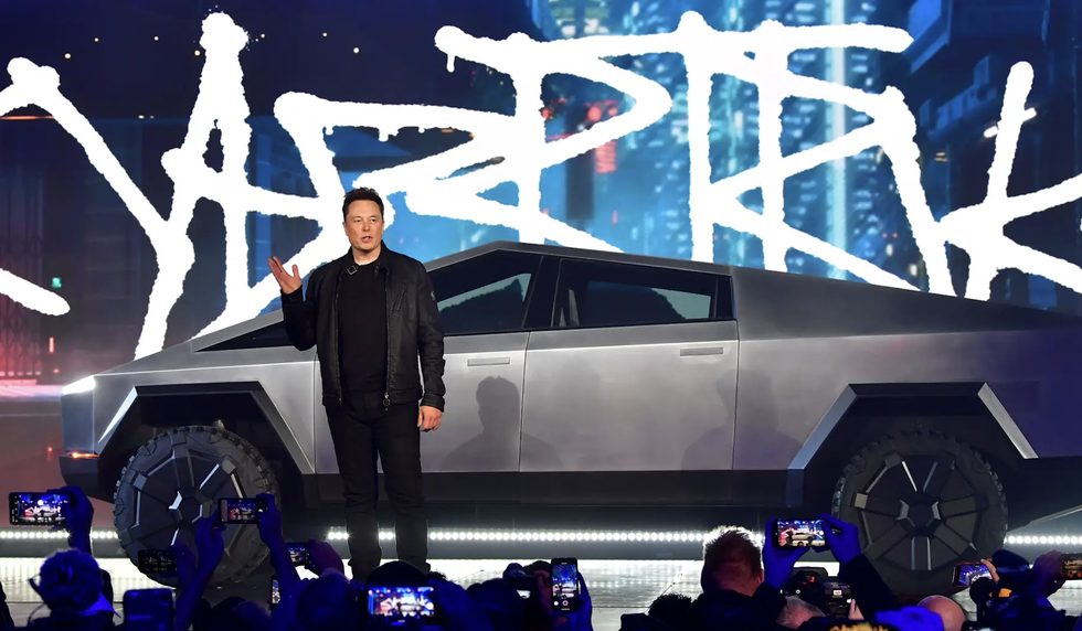 Elon Musk khơi mào cuộc chiến đưa giá xe điện xuống đáy - 3 Elon Musk khơi mào cuộc chiến đưa giá xe điện xuống đáy - 3