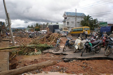 Miền Trung đề nghị cứu trợ khẩn cấp