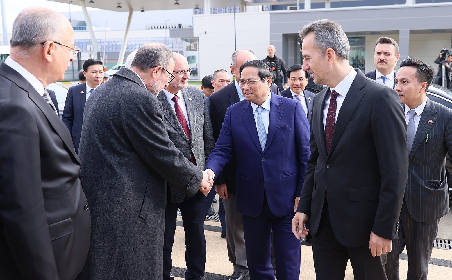 Thủ tướng thăm nơi sản xuất máy bay chiến đấu Thổ Nhĩ Kỳ - 1