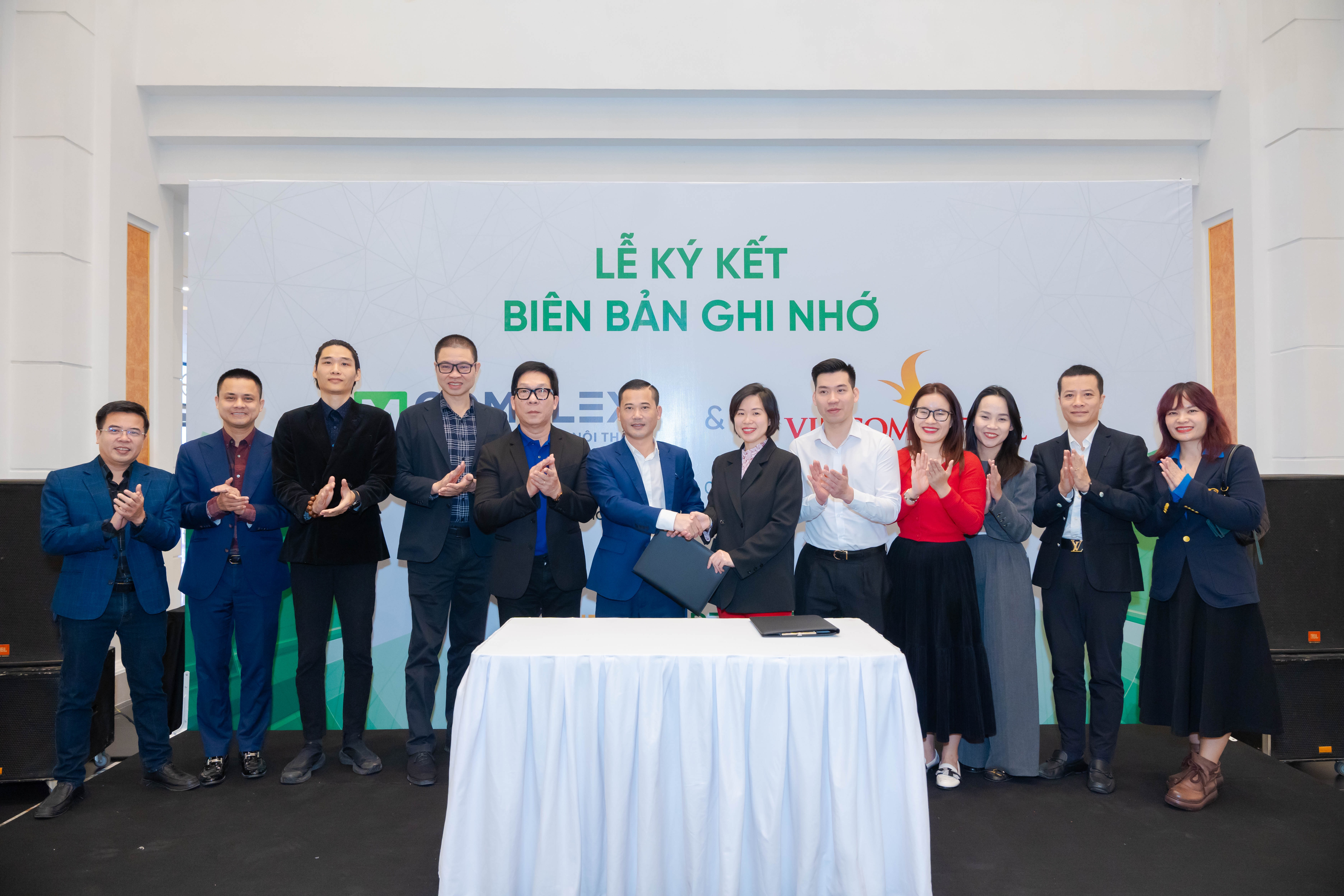 M Complex colaborează cu Vincom Retail pentru a implementa un centru complet de soluții pentru amenajări interioare - 1 M Complex hợp tác Vincom Retail triển khai trung tâm giải pháp nội thất một điểm đến - 1