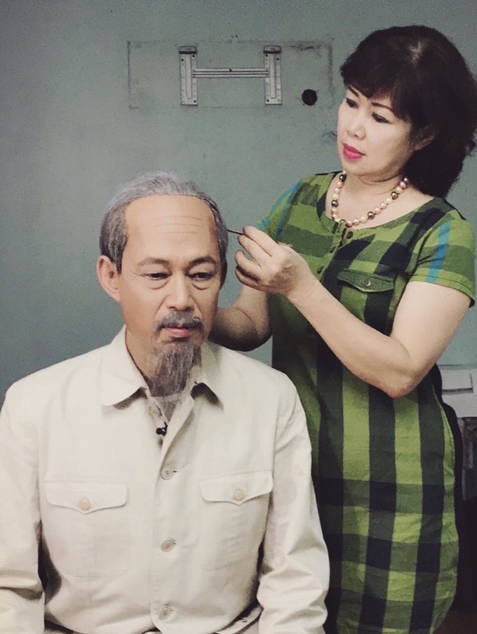 Chuyện người vợ hóa trang nghìn lần cho chồng đóng vai Bác Hồ