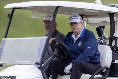 Ông Trump ngày thứ 2 bỏ G20 giữa chừng để đi chơi golf