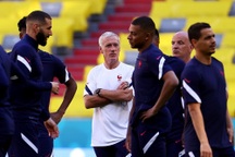 HLV Didier Deschamps: "Mbappe và Giroud không hề có mâu thuẫn"