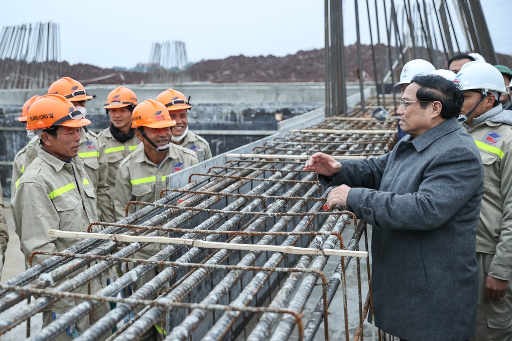 Thủ tướng: Thi công xuyên Tết để hoàn thành đường dây 500kV đi qua 9 tỉnh - 2 Thủ tướng: Thi công xuyên Tết để hoàn thành đường dây 500kV đi qua 9 tỉnh - 2