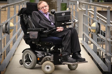 Xe lăn điện của thiên tài quá cố Stephen Hawking sắp được bán đấu giá