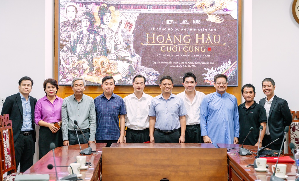Chuyện tình của Nam Phương Hoàng hậu và vua Bảo Đại sắp lên màn ảnh rộng - 2 Chuyện tình của Nam Phương Hoàng hậu và vua Bảo Đại sắp lên màn ảnh rộng - 2