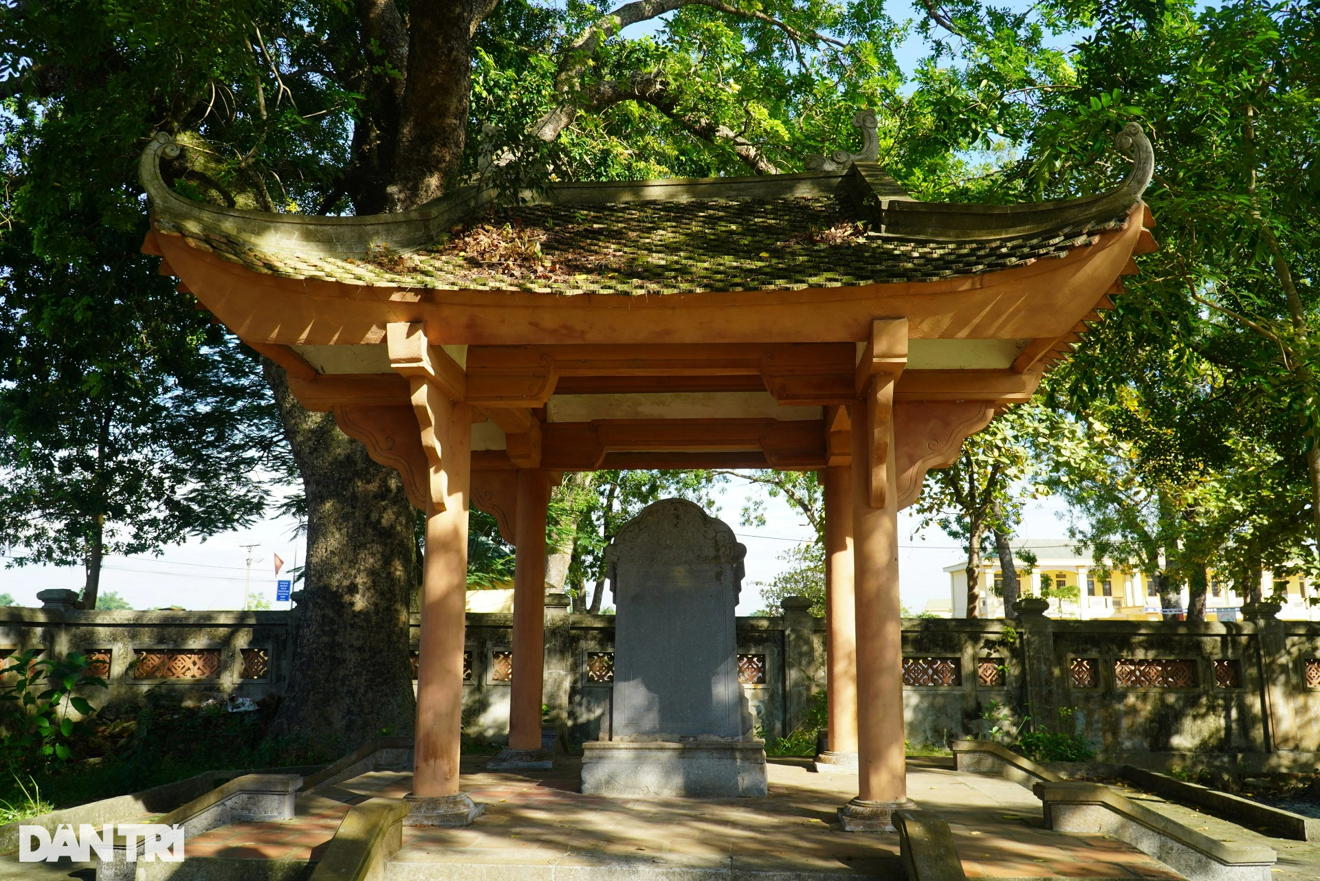 Ngôi đền gần 600 tuổi thờ vị tướng ăn cỗ đầu người - 4