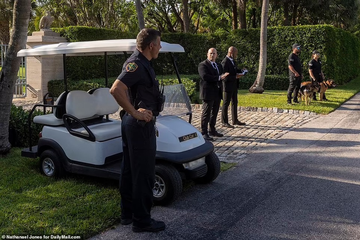 Khi vợ chồng Beckham bị lép vế trước mức độ giàu có của thông gia - 11