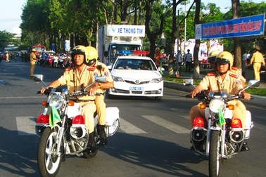 Cần Thơ: Ra quân thực hiện năm an toàn giao thông