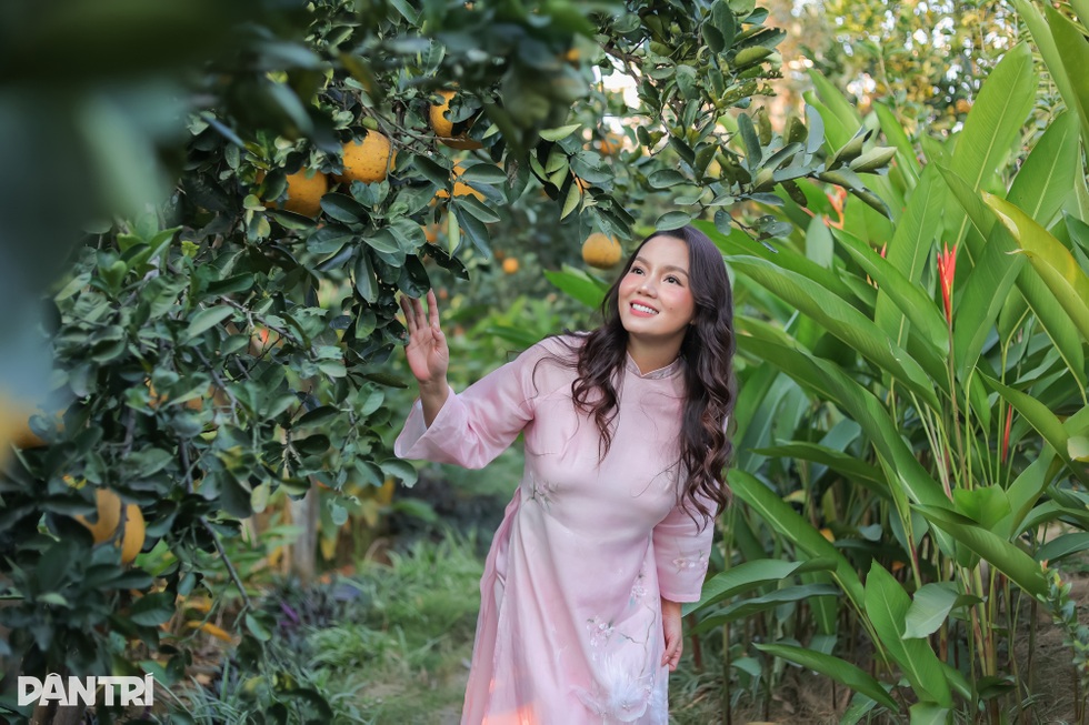 Ca sĩ Nguyễn Ngọc Anh và ký ức về Tết xưa, bán hàng xén cho bà ngoại - 2 Ca sĩ Nguyễn Ngọc Anh và ký ức về Tết xưa, bán hàng xén cho bà ngoại - 2