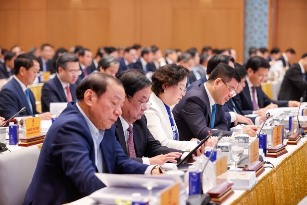 Tổng Bí thư: Còn quá nhiều quyền lực tập trung ở cấp Trung ương, bộ ngành - 4 Tổng Bí thư: Còn quá nhiều quyền lực tập trung ở cấp Trung ương, bộ ngành - 4