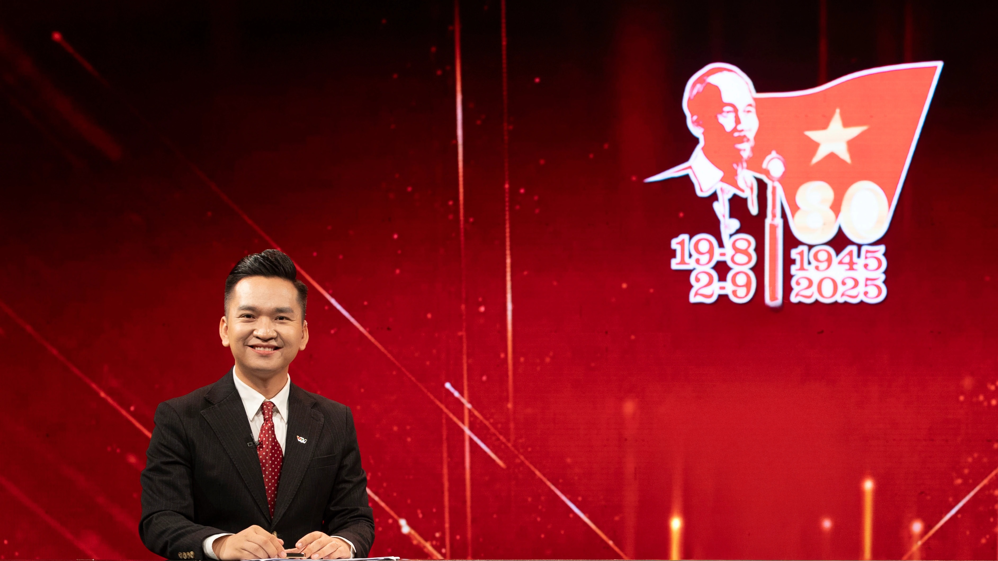 MC Hạnh Phúc VTV kể hậu trường dẫn trực tiếp lễ diễu binh, diễu hành 2/9 - 1