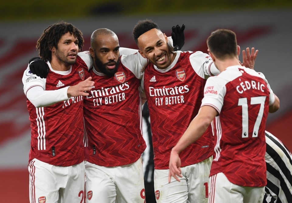 Aubameyang thăng hoa bất ngờ, Arsenal thắng đẹp Newcastle - 1 Aubameyang thăng hoa bất ngờ, Arsenal thắng đẹp Newcastle - 1