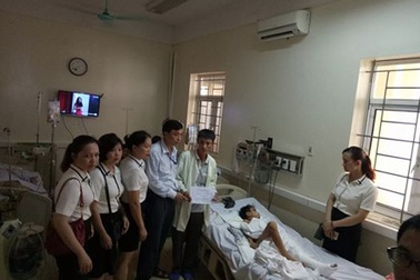 Hỗ trợ nóng cháu bé chăm mẹ ung thư hiện sống cảnh hôn mê