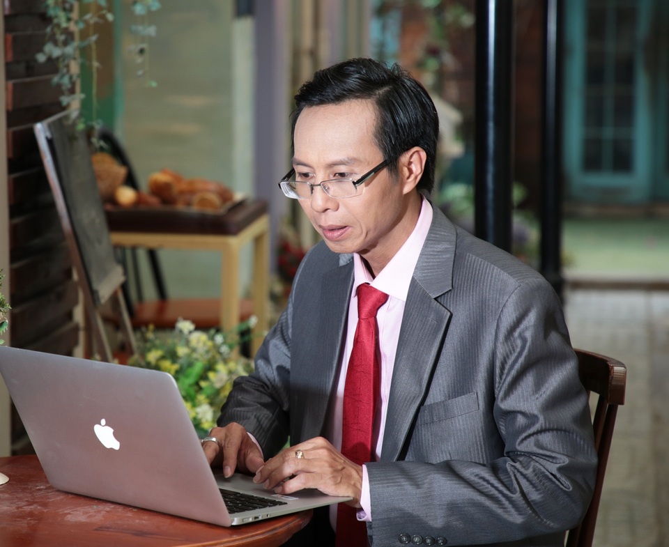 Nhà báo Lương Hoàng Hưng – Người tiếp lửa cho cộng đồng doanh nghiệp Việt - 1 Nhà báo Lương Hoàng Hưng – Người tiếp lửa cho cộng đồng doanh nghiệp Việt - 1