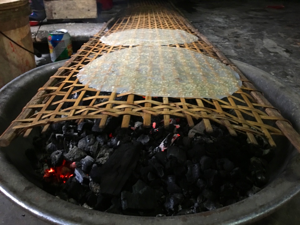 Làng bánh tráng nức tiếng Quảng Bình hối hả vào vụ Tết - 8 Làng bánh tráng nức tiếng Quảng Bình hối hả vào vụ Tết - 8