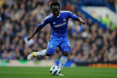 Real Madrid bất ngờ “thu nạp” Essien